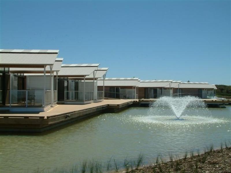 Caves Coastal Bar & Bungalows Caves Beach Buitenkant foto